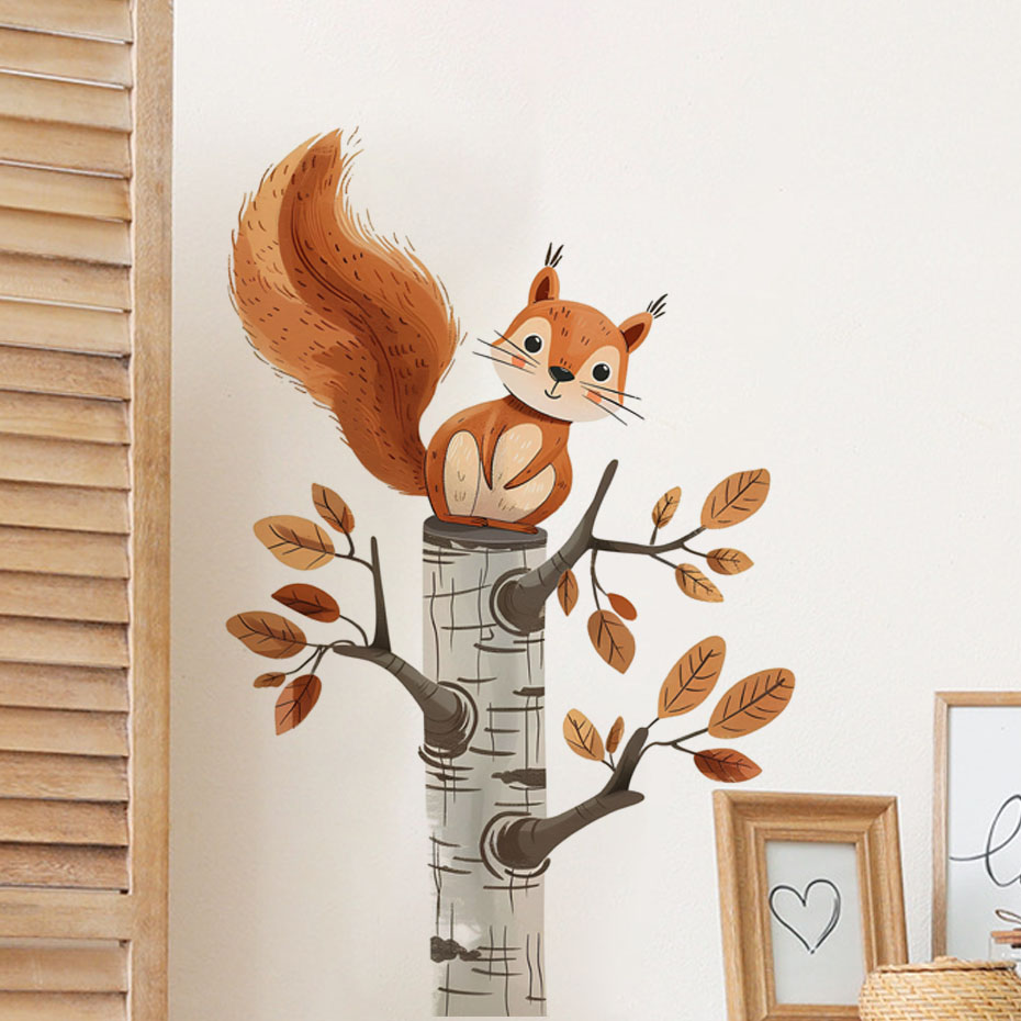 Cartoon Squirrel in a Tree Ani - Baby Nursery Furniture recension och pris