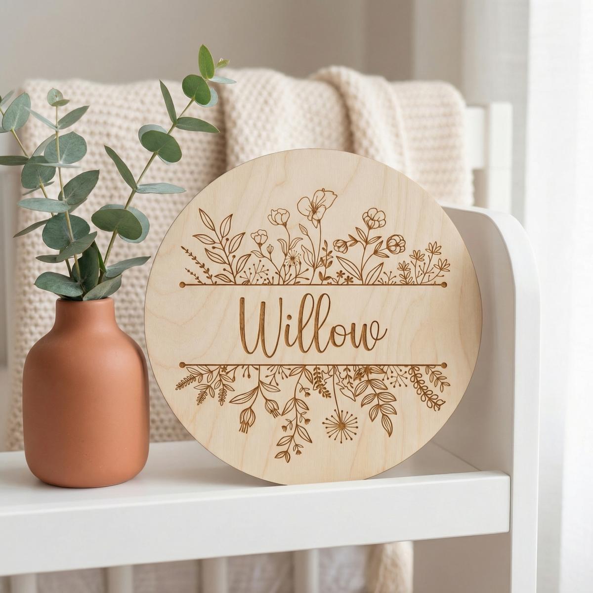 Personalized Floral Round Wood - Baby Nursery recension och pris